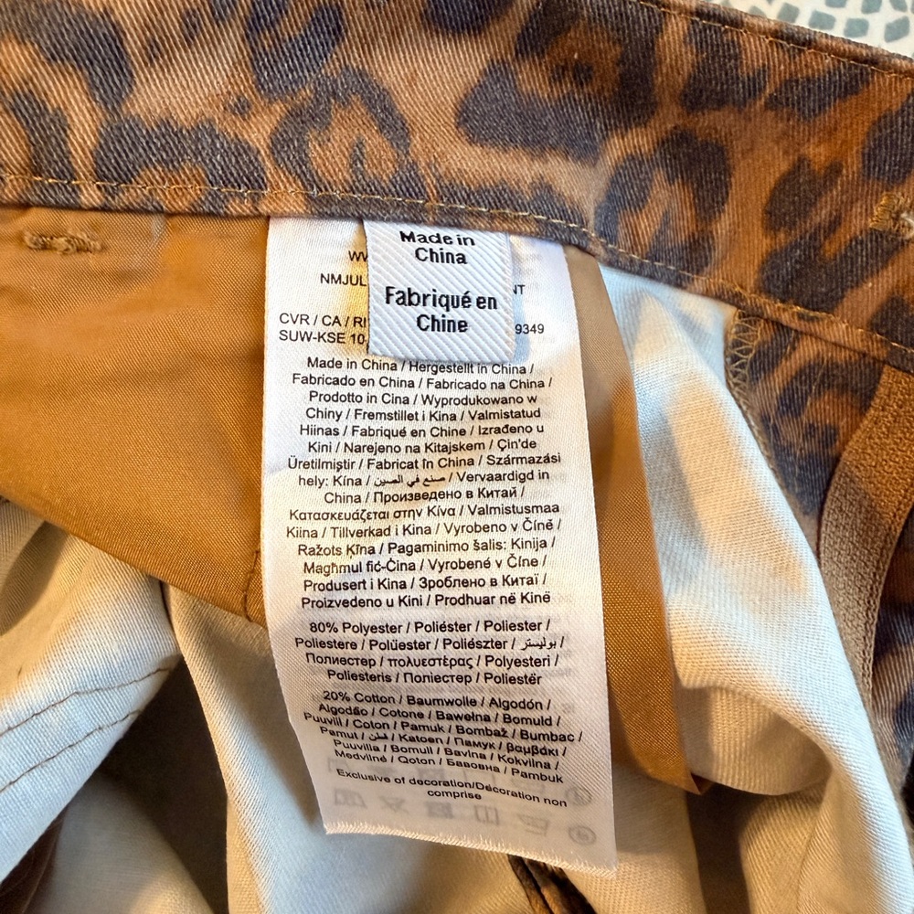 Noisy May | Leopard Print Wide Leg Carpenter Pants - Picture 9 of 11